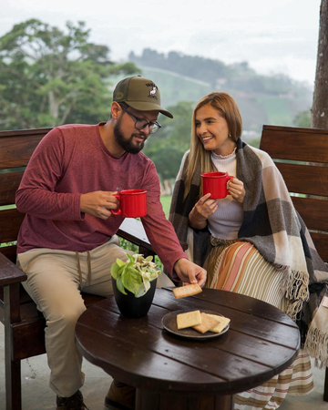 Trail Snacks That Taste Like Fall: Pumpkin, Apple, and Maple-Inspired Ideas